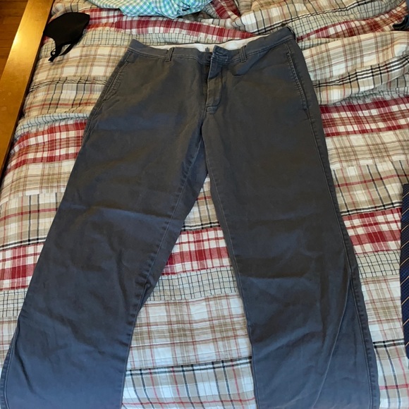 J Crew men’s khakis 32x32 gray - Picture 1 of 1